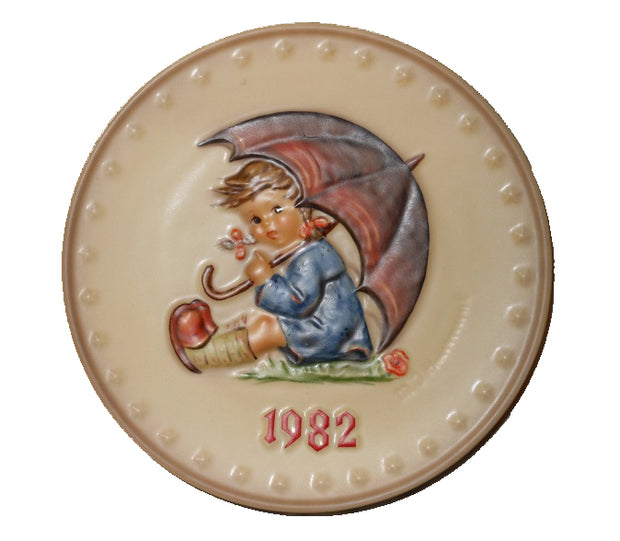 Umbrella Girl 1982 Hummel Plate