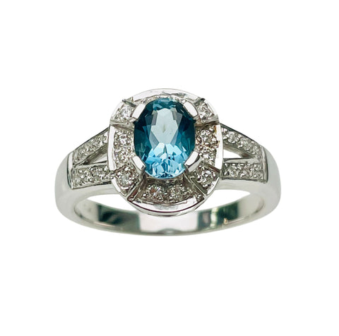 Dazzling Aquarmarine Ring